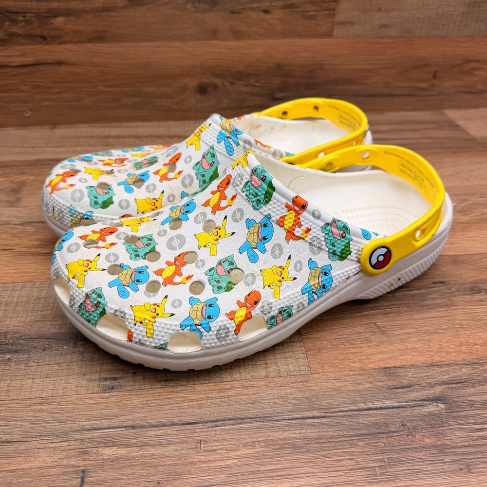 Crocs Pokémon 2 Classic Clog size WO’s 11 M 9 Limited Edition Pikachu - Picture 2 of 8